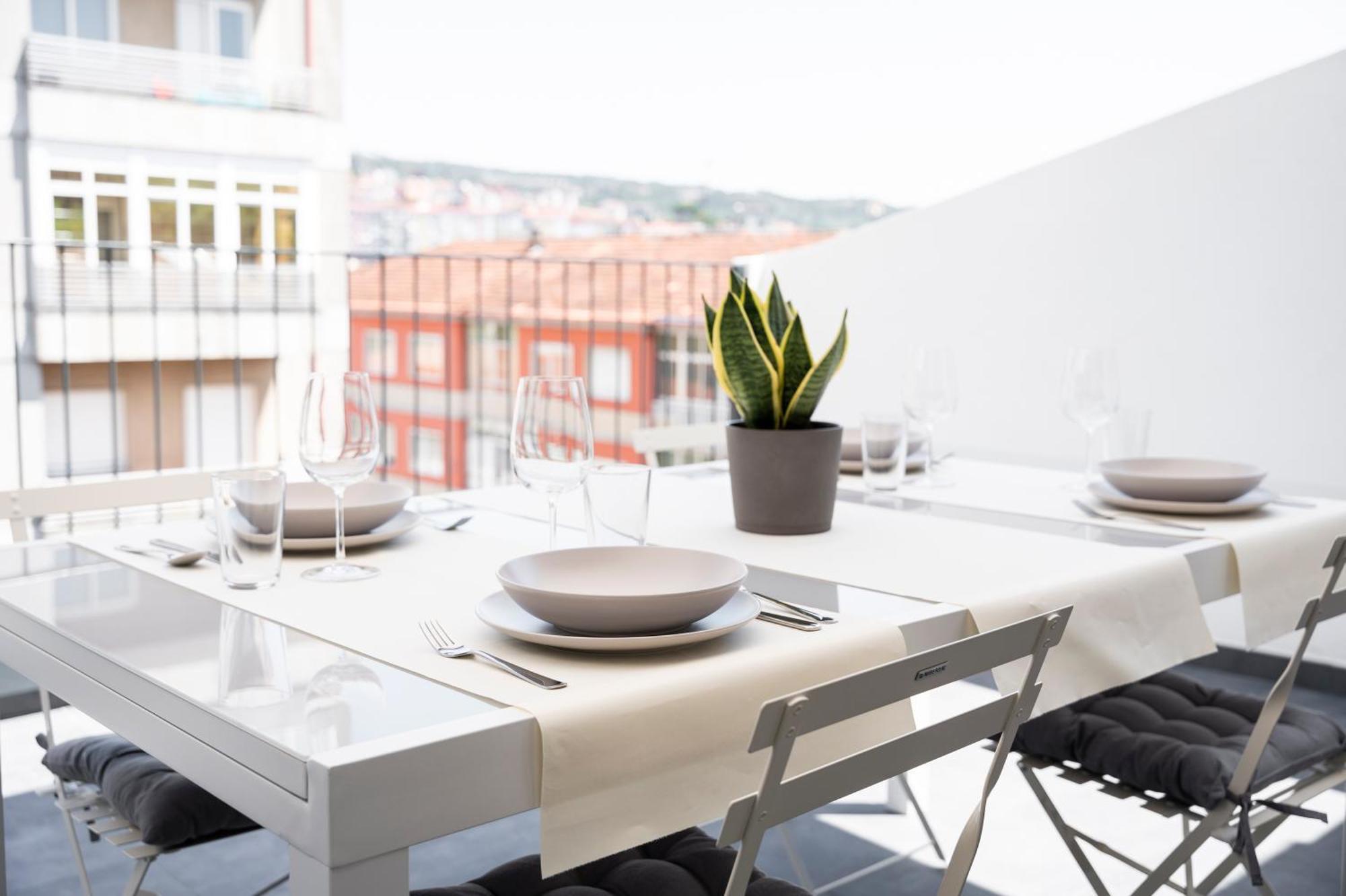 Urbanfive Apartamentos Ourense Centro Exteriör bild